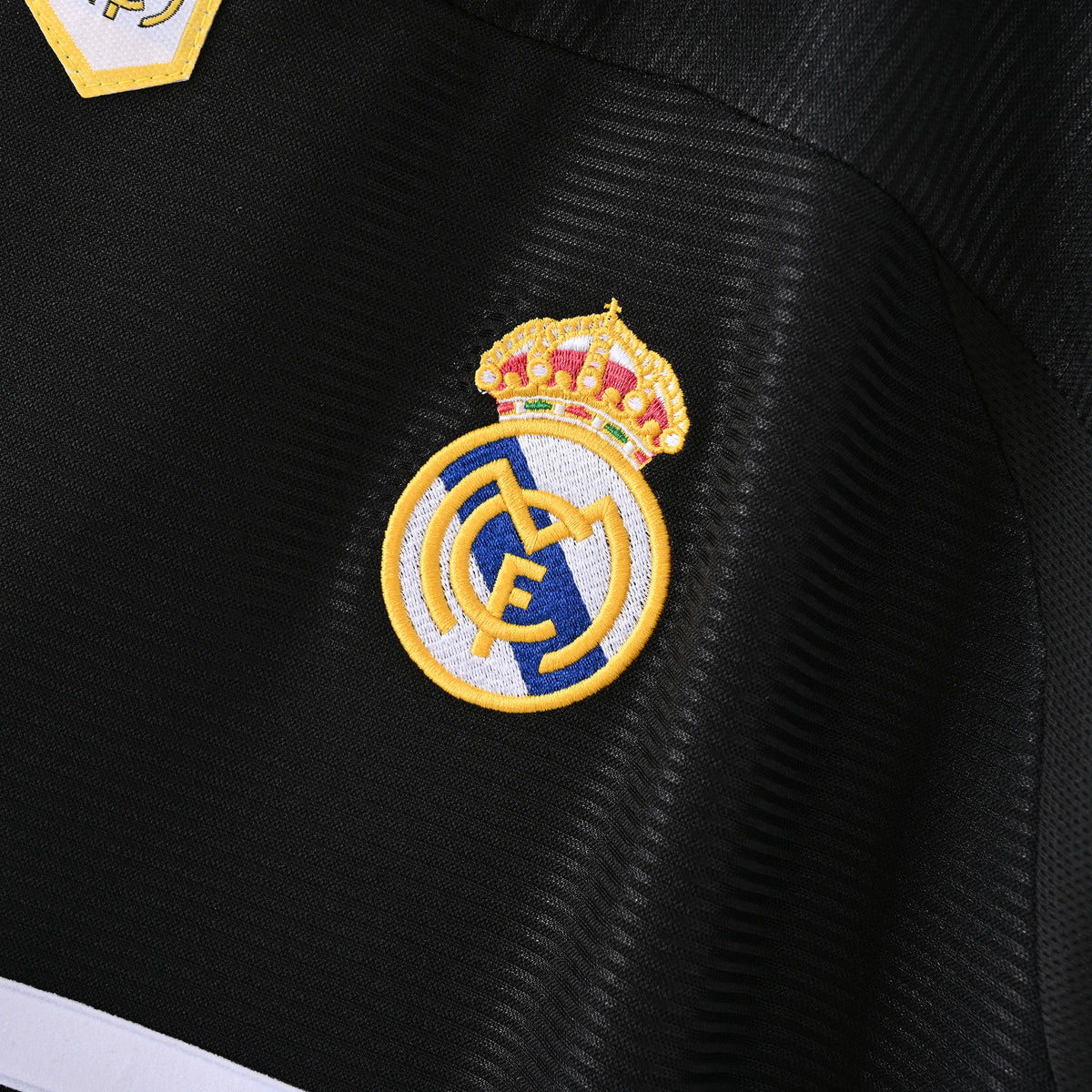Camiseta Icónica Real Madrid Temporada 1999/2000 (Visitante o Alternativa - Centenario)