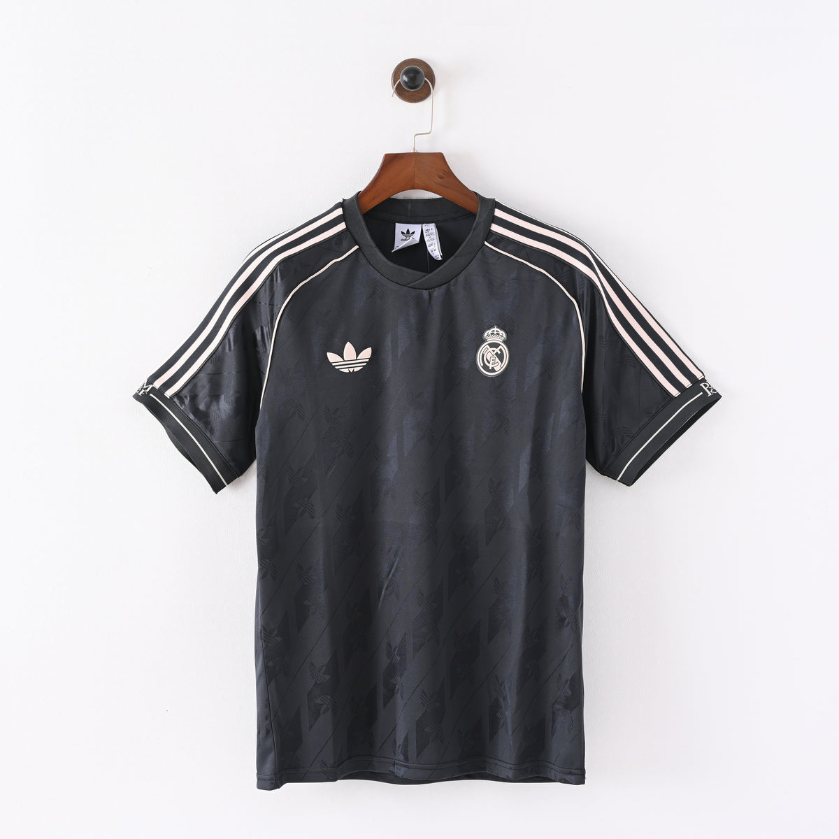 Camiseta Icónica Real Madrid Edición Especial Retro / Icon Collection