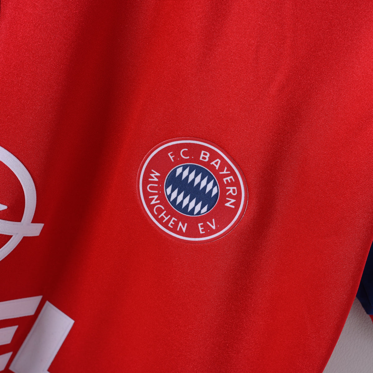 Camiseta Icónica Bayern de Múnich Temporada 1995/1996 (Visitante o Alternativa)
