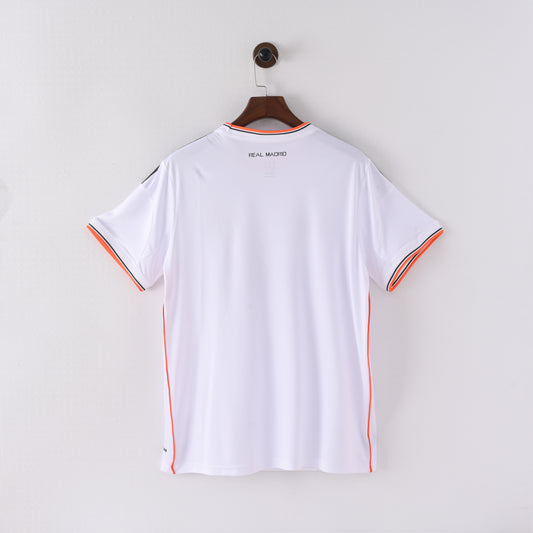Camiseta Icónica Real Madrid Temporada 2017/2018 (Local)