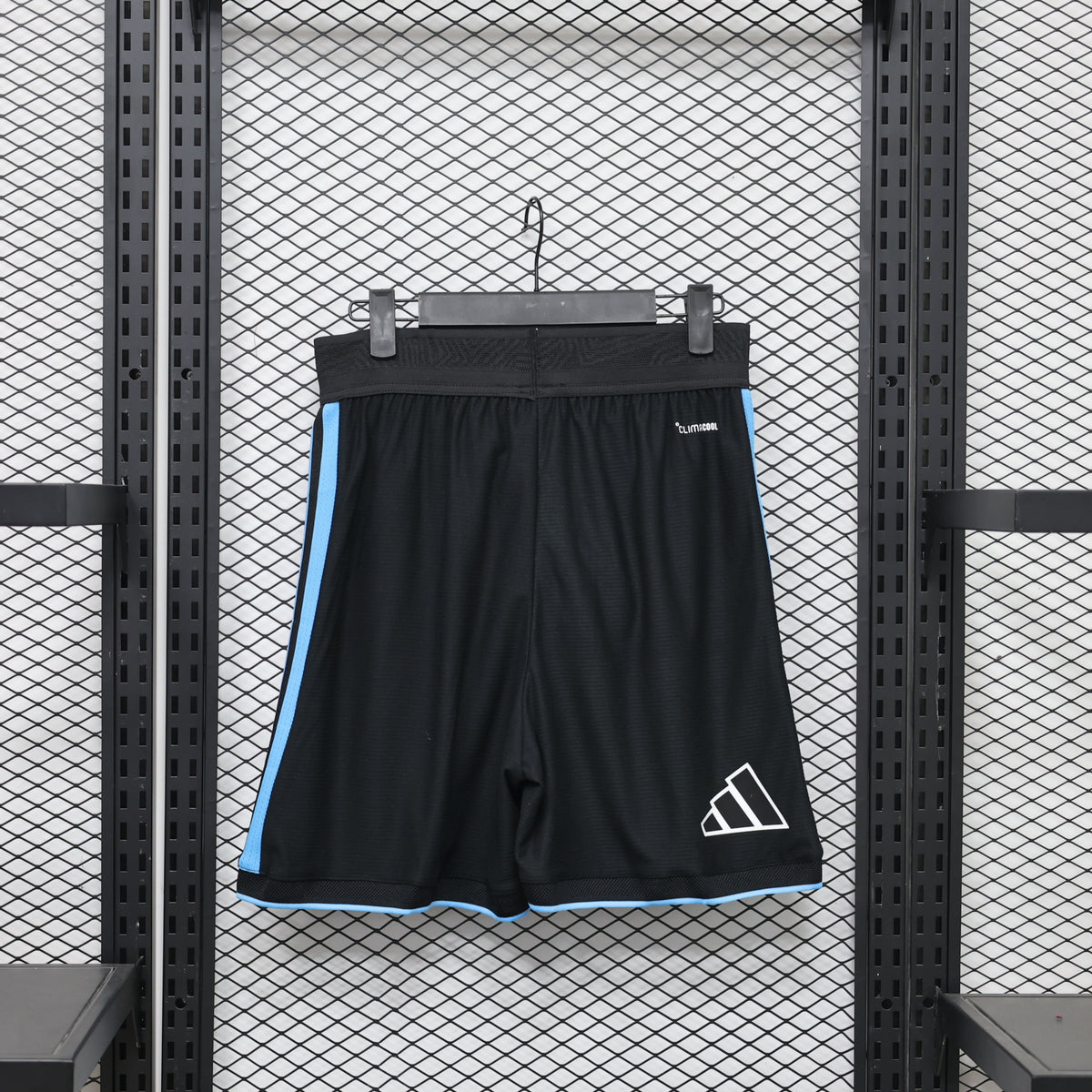 Short Oficial de Equipación – Newcastle United (Temporada 2026/27)