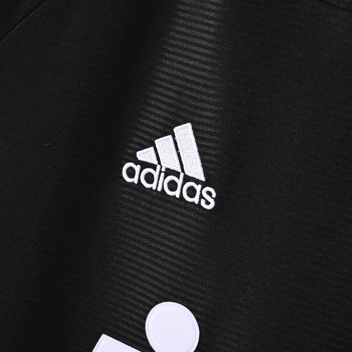Camiseta Icónica Real Madrid Temporada 1999/2000 (Visitante o Alternativa - Centenario)