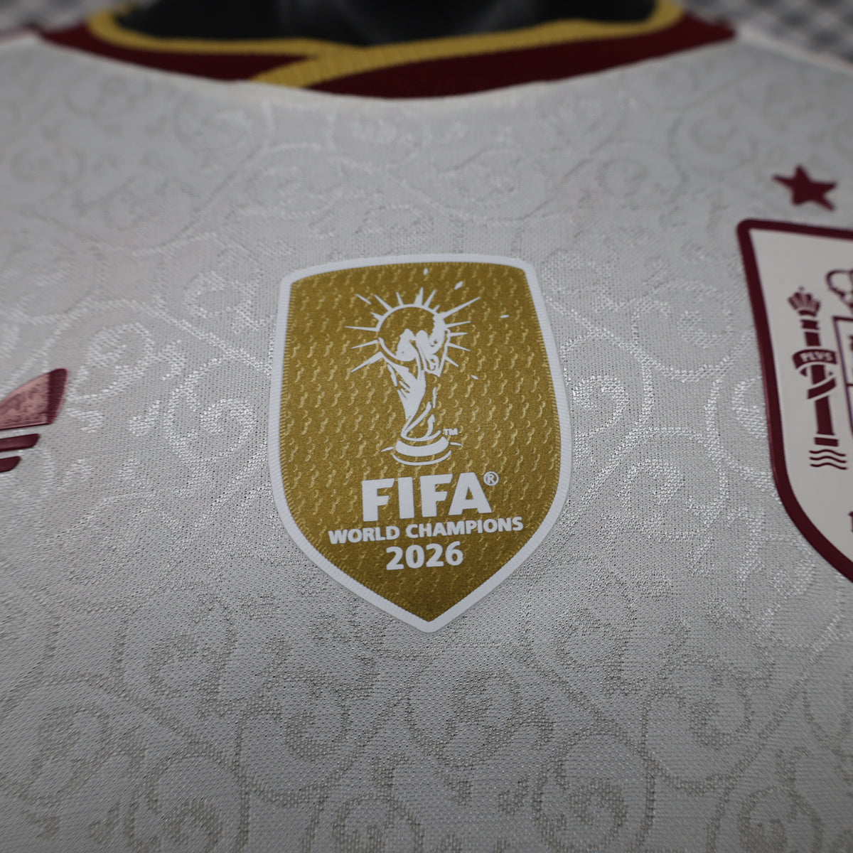 Selección Española de Fútbol – Segunda equipación / Visitante de manga larga con parche de Campeones del Mundo (Temporada 2024/2025) 🇪🇸⭐⚽