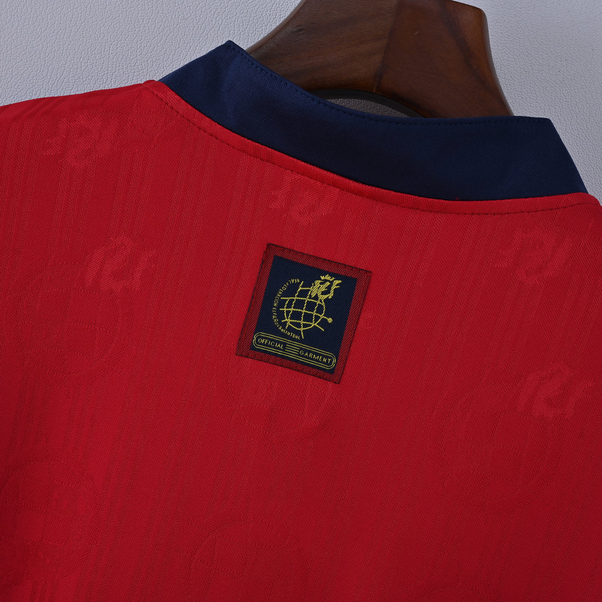 Camiseta Icónica Selección de España Temporada 1996/1998 (Local)