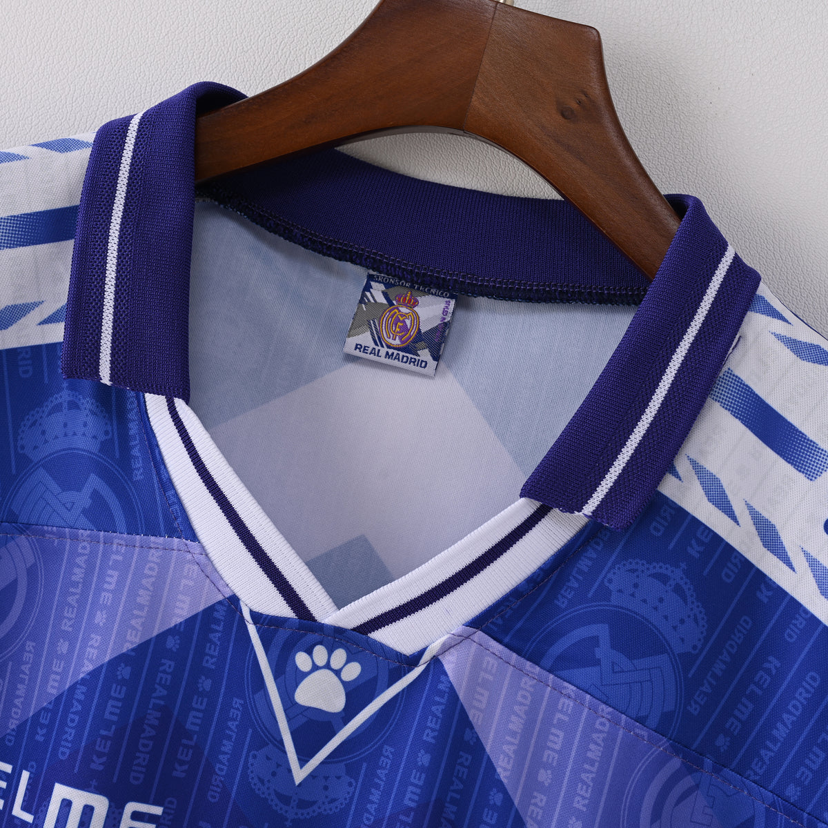 Camiseta Icónica Real Madrid Temporada 1994/1995 (Visitante o Alternativa)