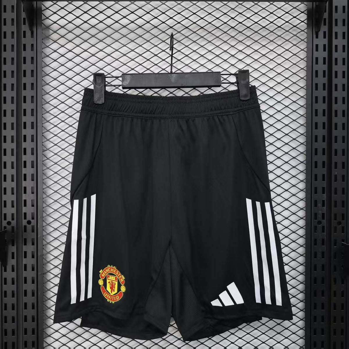 Short Oficial de Equipación – Manchester United (Temporada 2026/27)