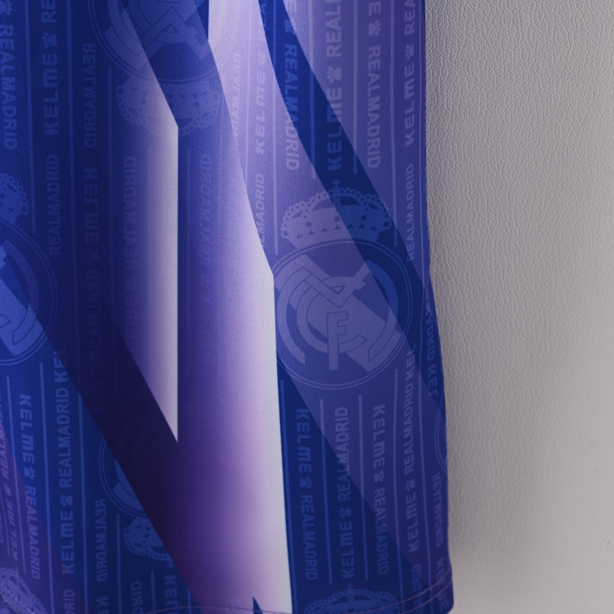Camiseta Icónica Real Madrid Temporada 1994/1995 (Visitante o Alternativa)